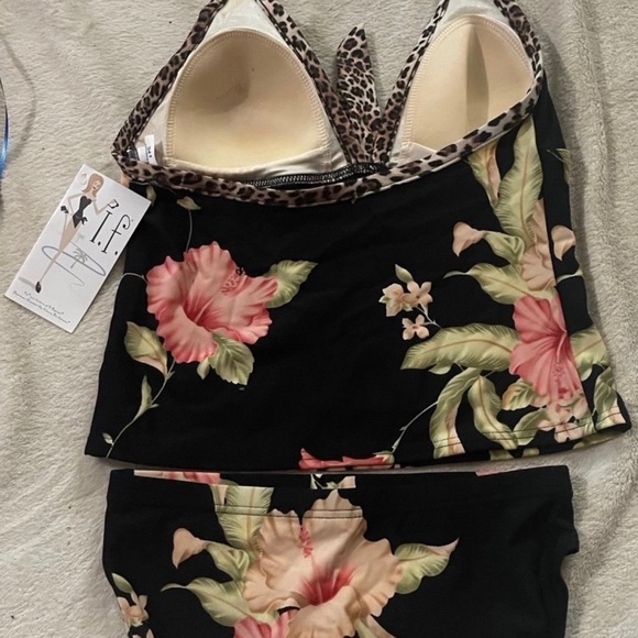 Floral black two piece bathing suit. ￼ Size 10. ￼ - Picture 2 of 6